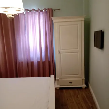 בית הארחה Adrys Boutique 4*