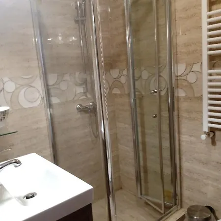 Adrys Boutique בית הארחה