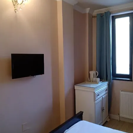 בית הארחה Adrys Boutique קונסטנצה