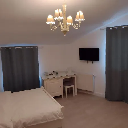 Adrys Boutique בית הארחה קונסטנצה