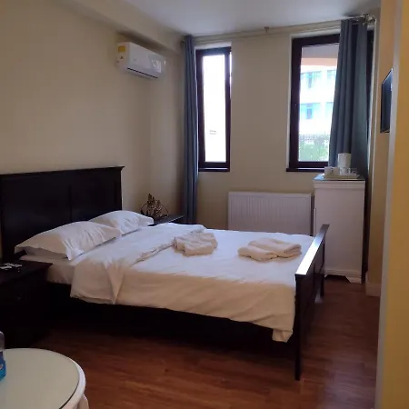 Adrys Boutique 4* קונסטנצה