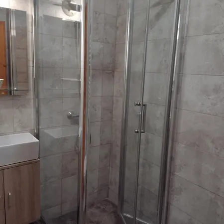 Adrys Boutique בית הארחה 4*