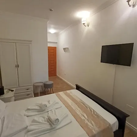 בית הארחה Adrys Boutique קונסטנצה