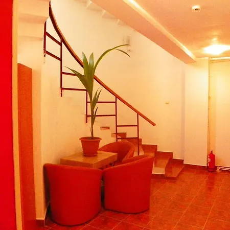 בית הארחה Adrys Boutique 4*