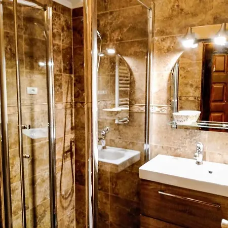 בית הארחה Adrys Boutique