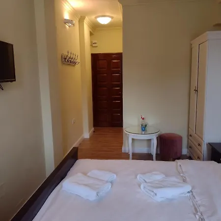 Adrys Boutique 4*